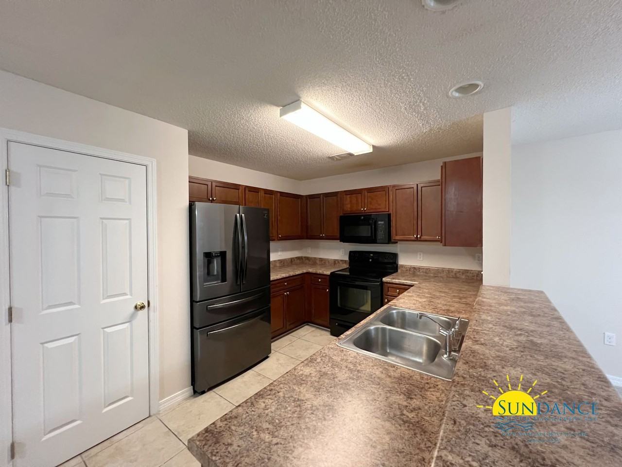 303 Dahlquist Dr - Photo 7 of 23