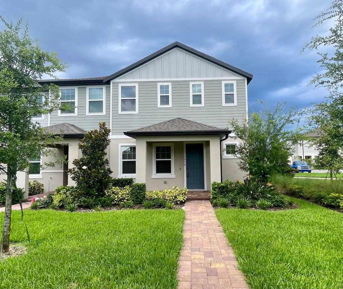 1016 Legacy Winds Way