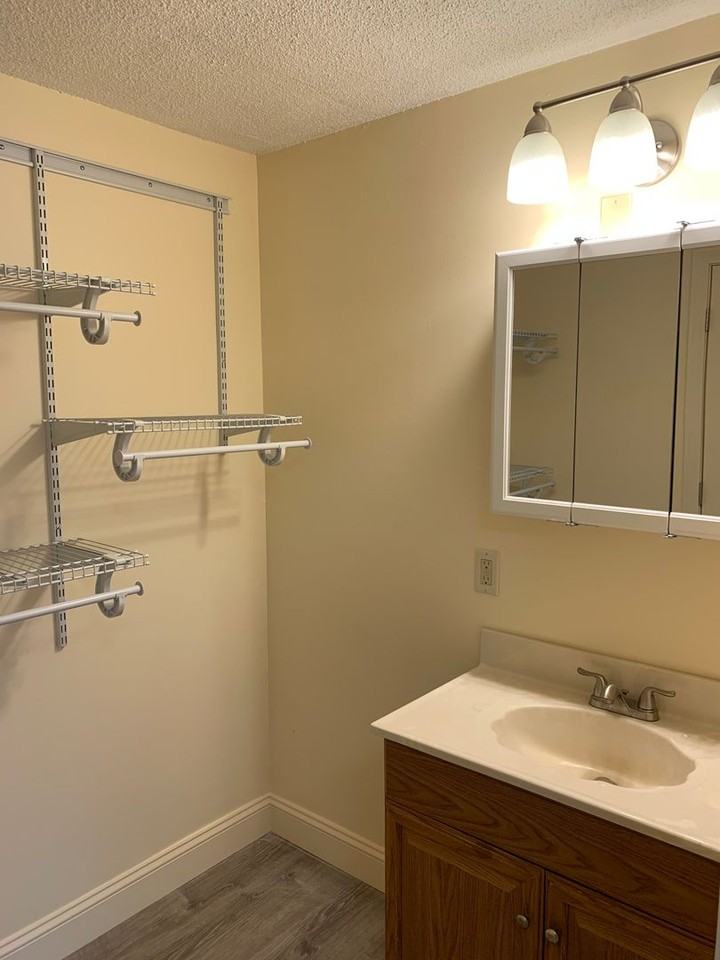 Fox Park - Photo 6 of 10