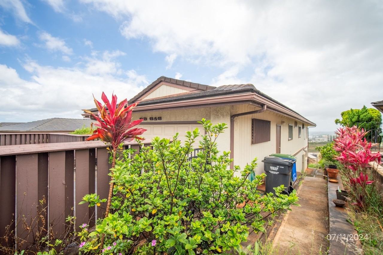 98-646 Kuini St - Photo 4 of 37