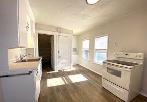 featured image of 733 1st St