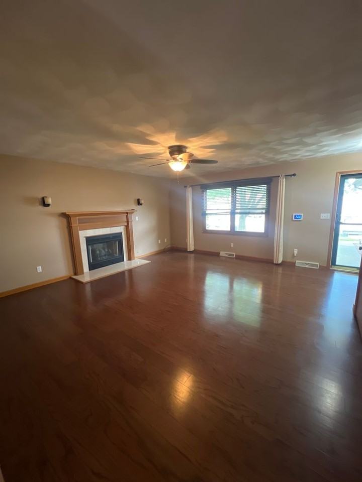 2808 Biscayne Dr - Photo 2 of 11