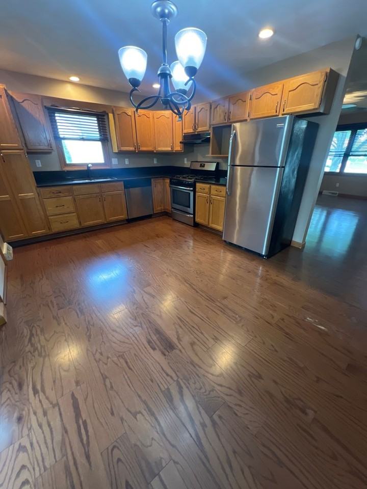 2808 Biscayne Dr - Photo 3 of 11