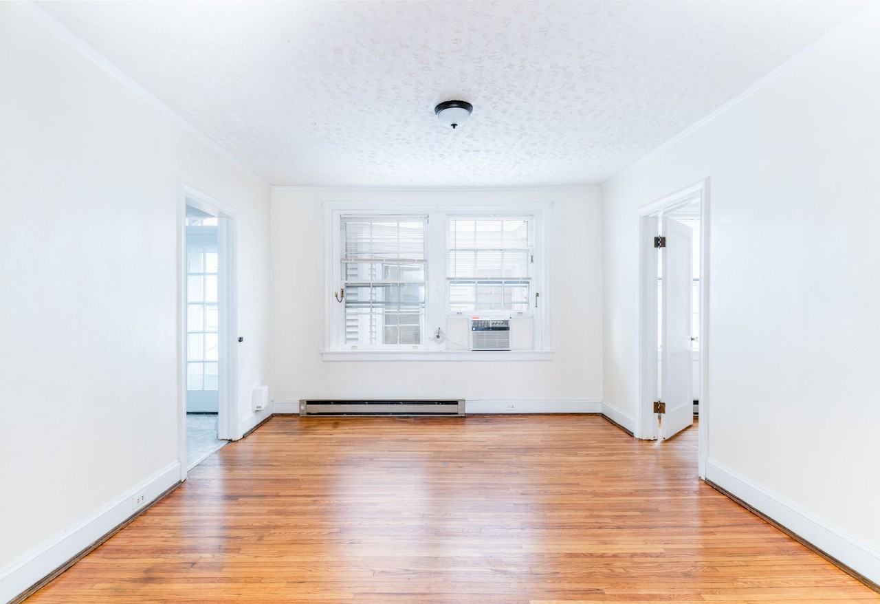 Dumont Apartments - Photo 7 of 32