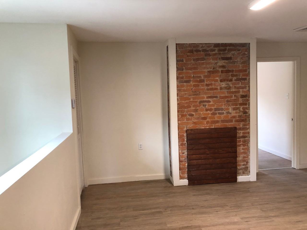 606 Soles - Photo 2 of 18