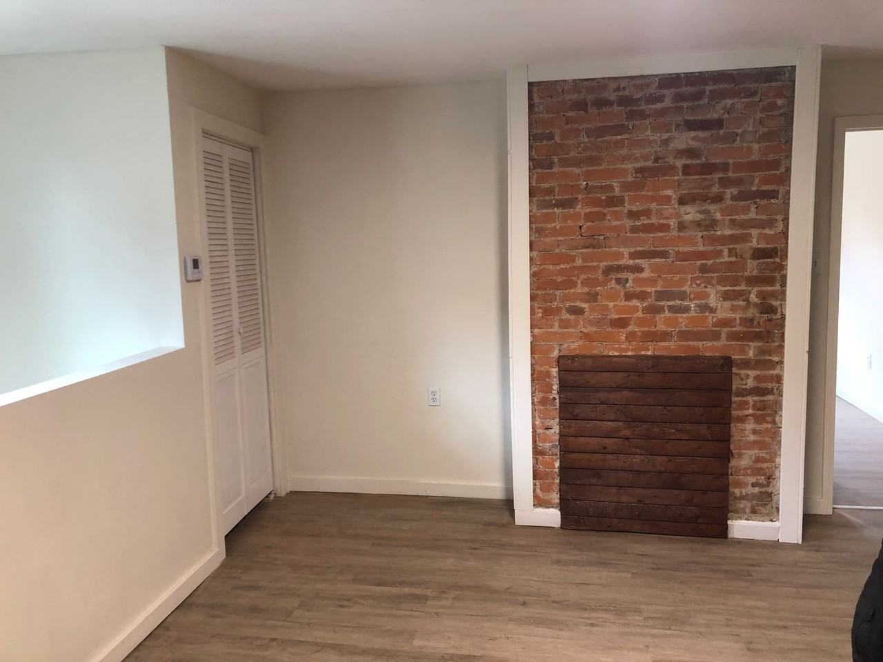 606 Soles - Photo 3 of 18