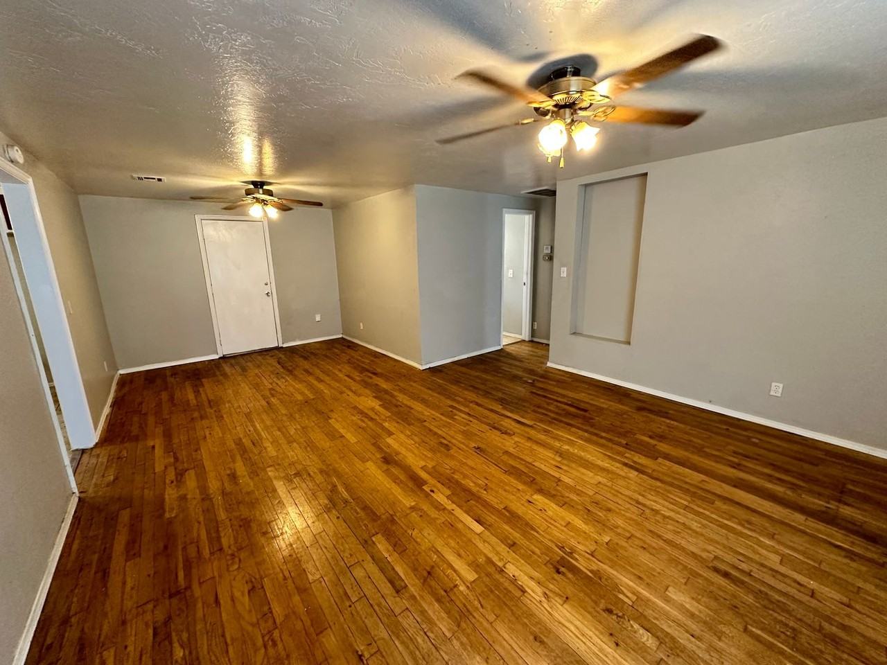 804 E Steed Dr - Photo 3 of 37