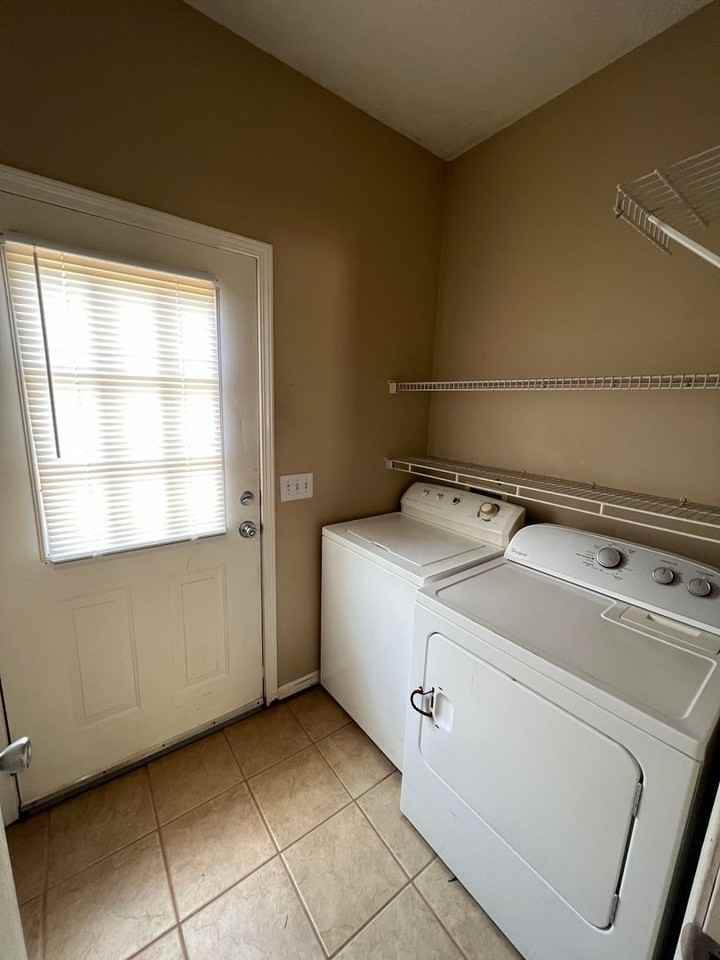 1984 Longview Court - Photo 6 of 13