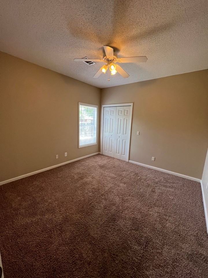 1984 Longview Court - Photo 7 of 13