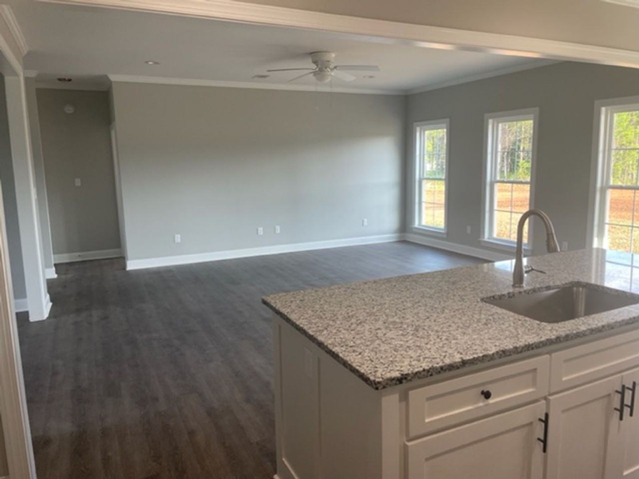 116 Chapel Ct - Photo 2 of 12
