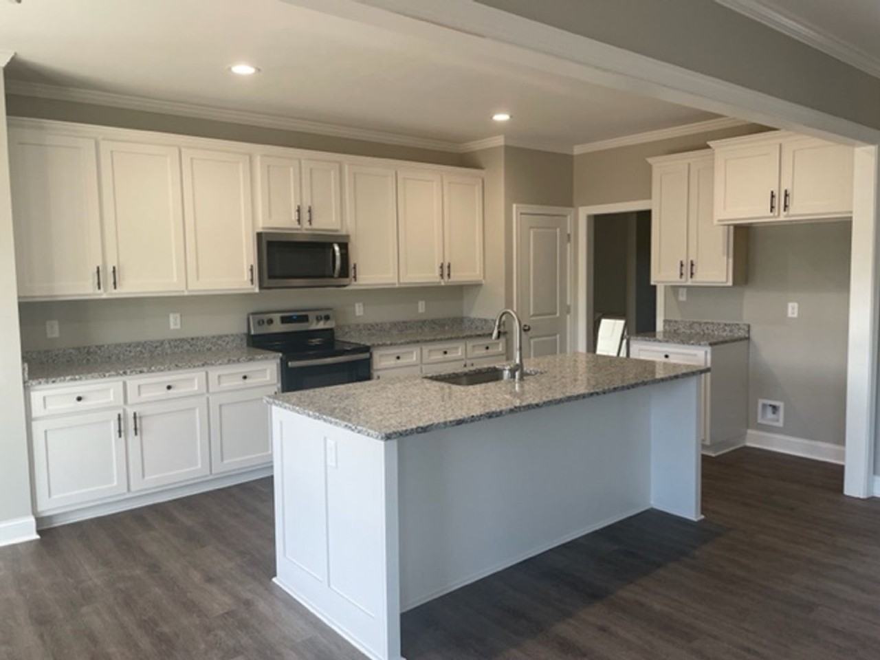 116 Chapel Ct - Photo 3 of 12