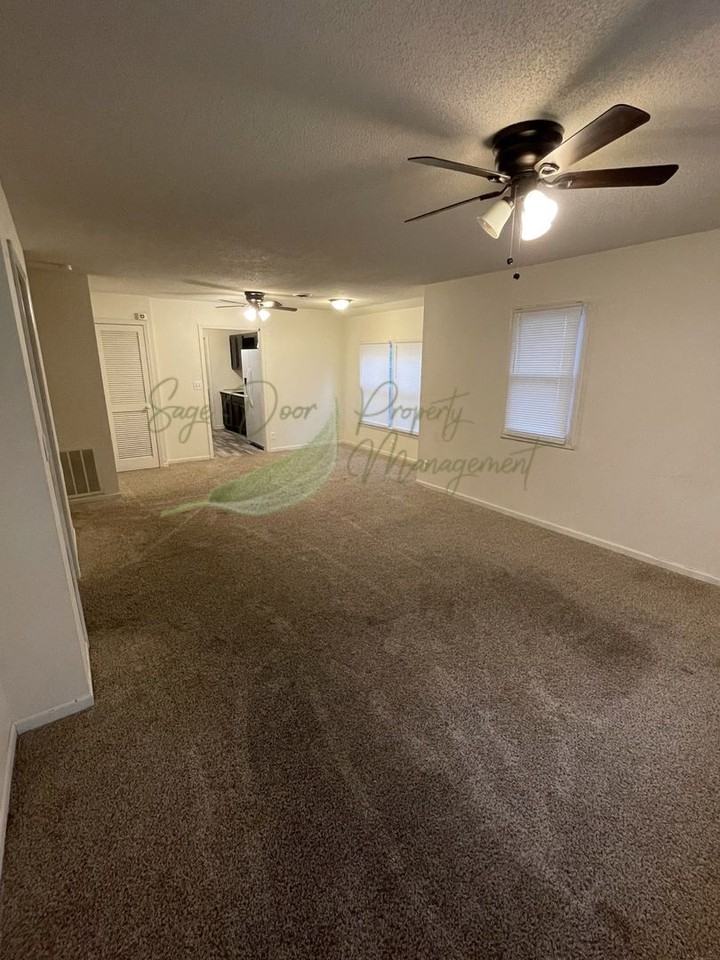 3226 Highland Ave - Photo 2 of 11