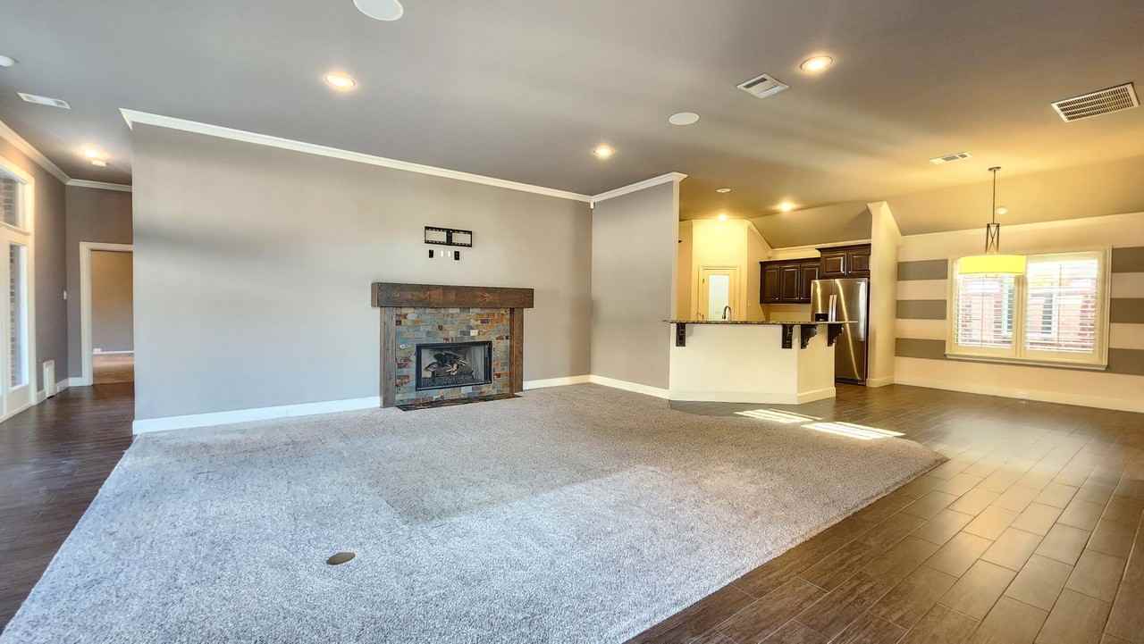 4105 124th St - Photo 5 of 37