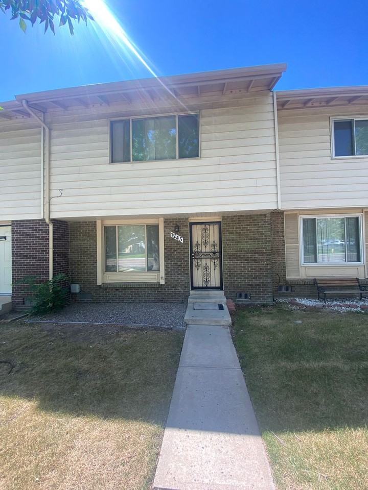 1245 South Uvalda Street - Photo 2 of 21