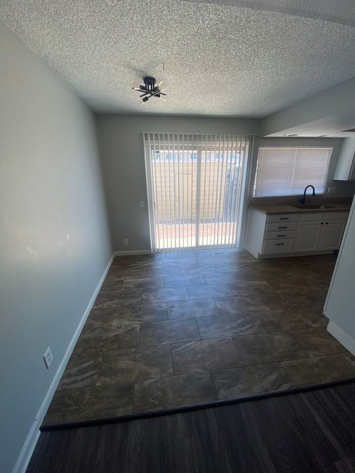 1245 South Uvalda Street - Photo 5 of 21