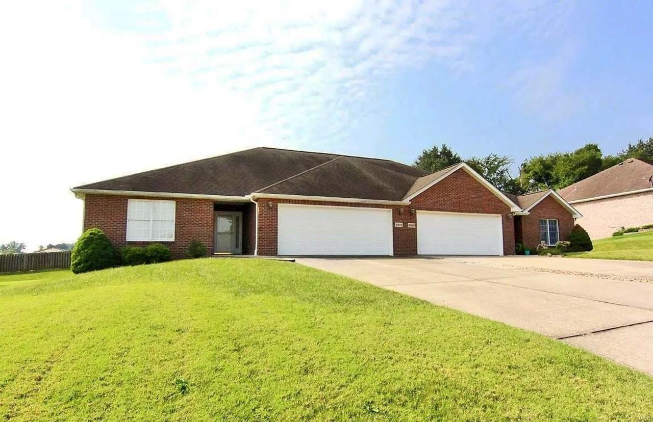 2817 Lynwood Hills Dr - Photo 2 of 4