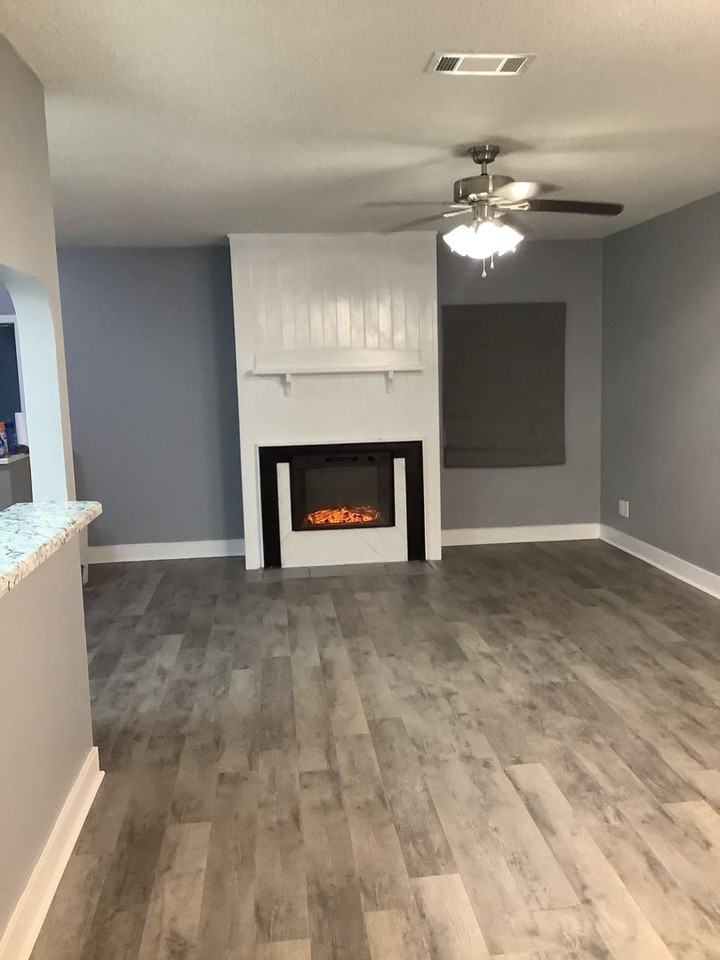 1702 Beechwood Cir N - Photo 2 of 27
