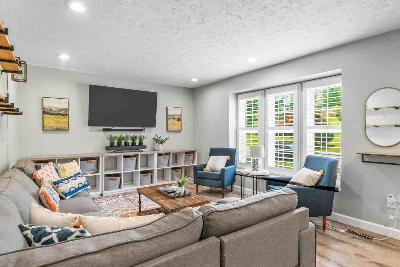 800 Elizabeth Dr - Photo 2 of 22