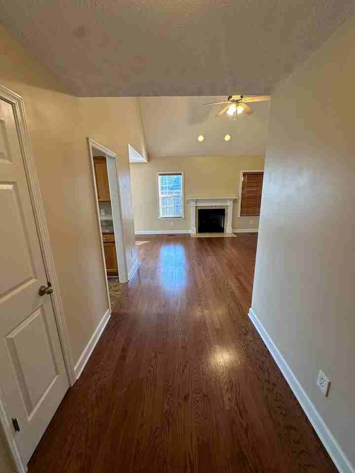 3617 Southridge Blvd - Photo 2 of 28
