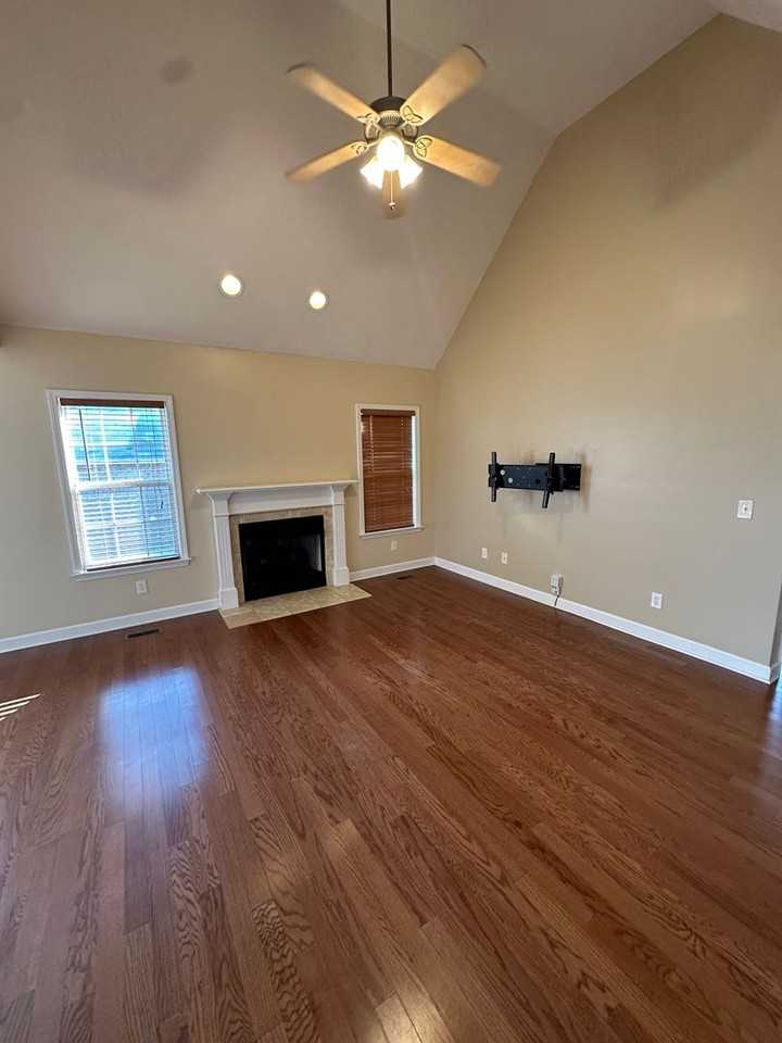 3617 Southridge Blvd - Photo 3 of 28