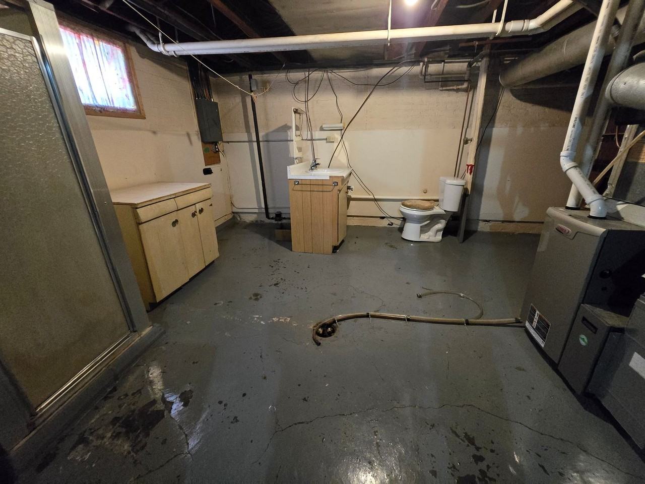 1219 26th St - Photo 3 of 16