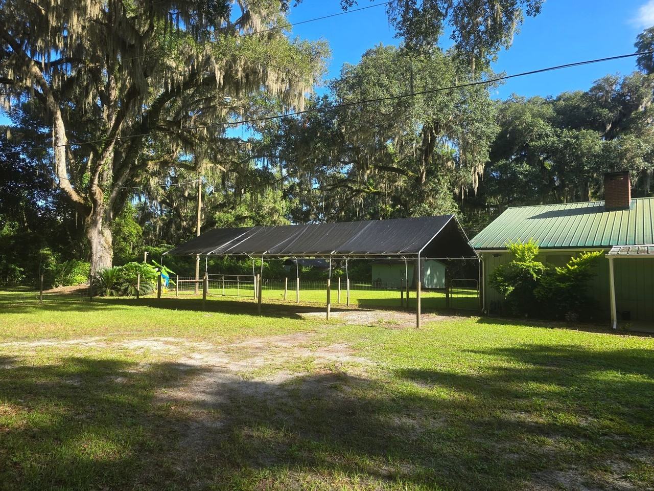 10216 Ne County Road 1469 - Photo 2 of 25