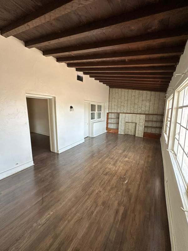 3317 E San Antonio Ave - Photo 2 of 11