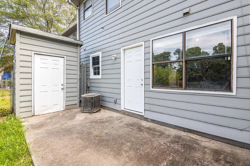 1019 Green Valley Dr Nw - Photo 2 of 14