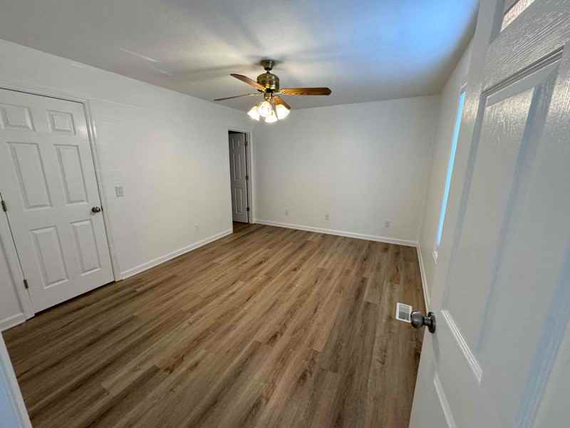 117 Jupiter Dr - Photo 2 of 16