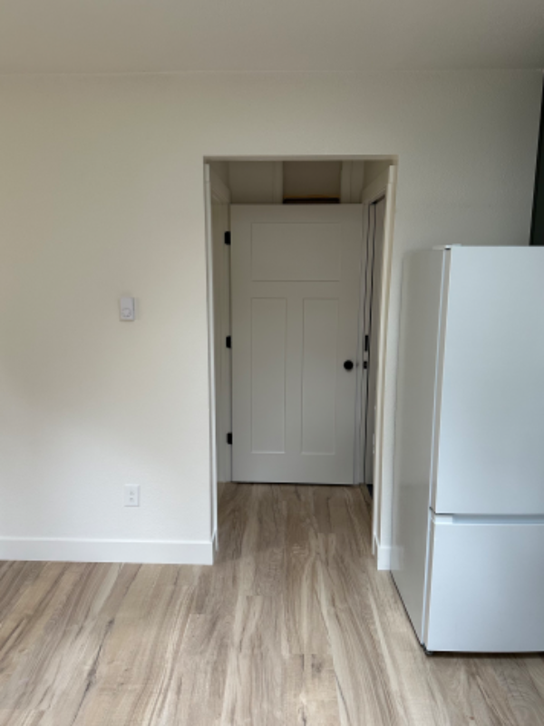 310 Riverside Dr - Photo 3 of 9