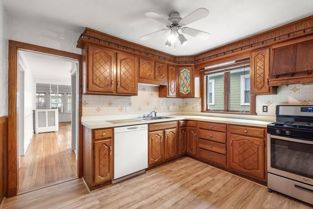 74 Woods Ave #2 - Photo 6 of 18