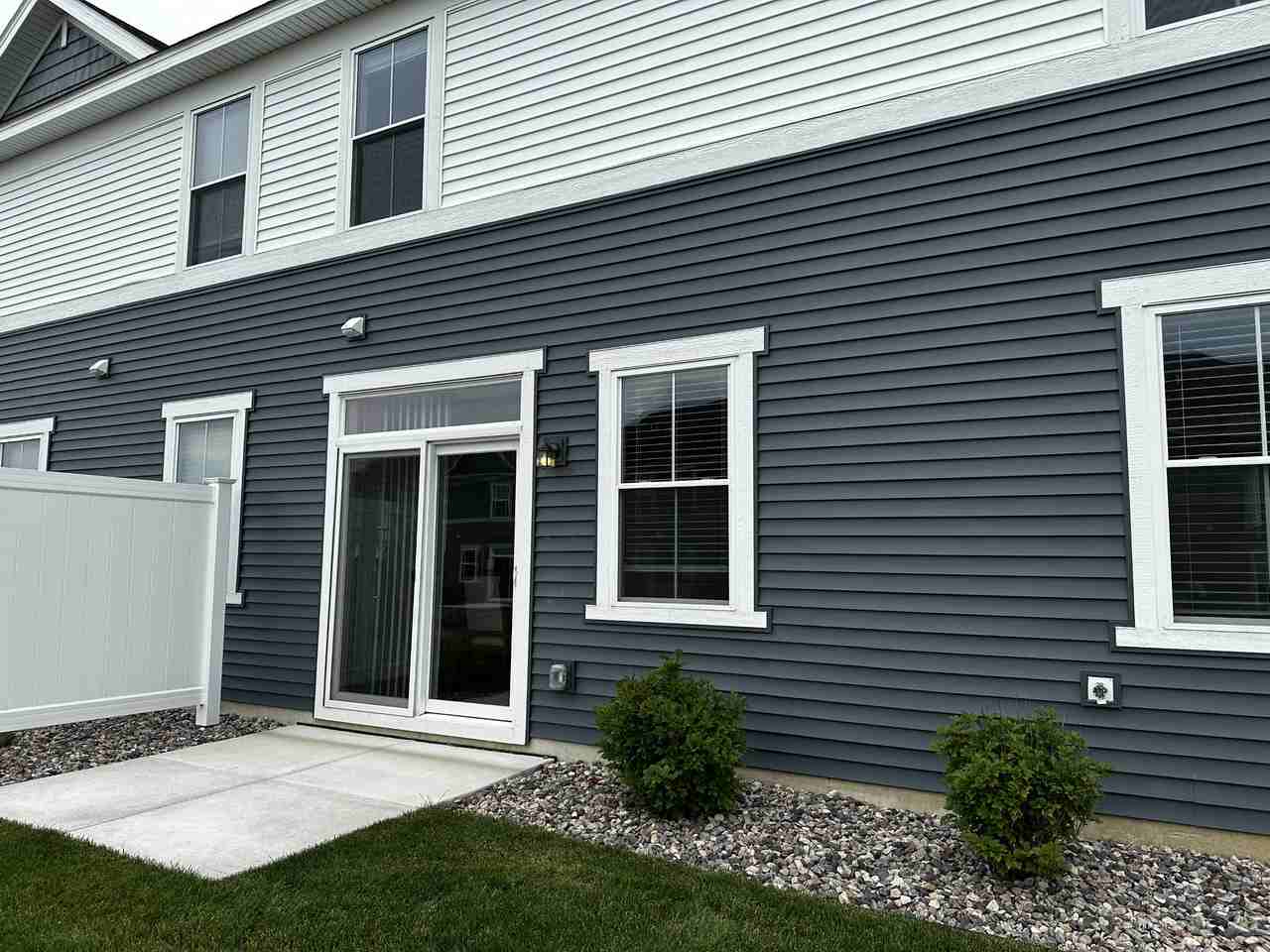 1923 Prospect Ln #1923 - Photo 2 of 7