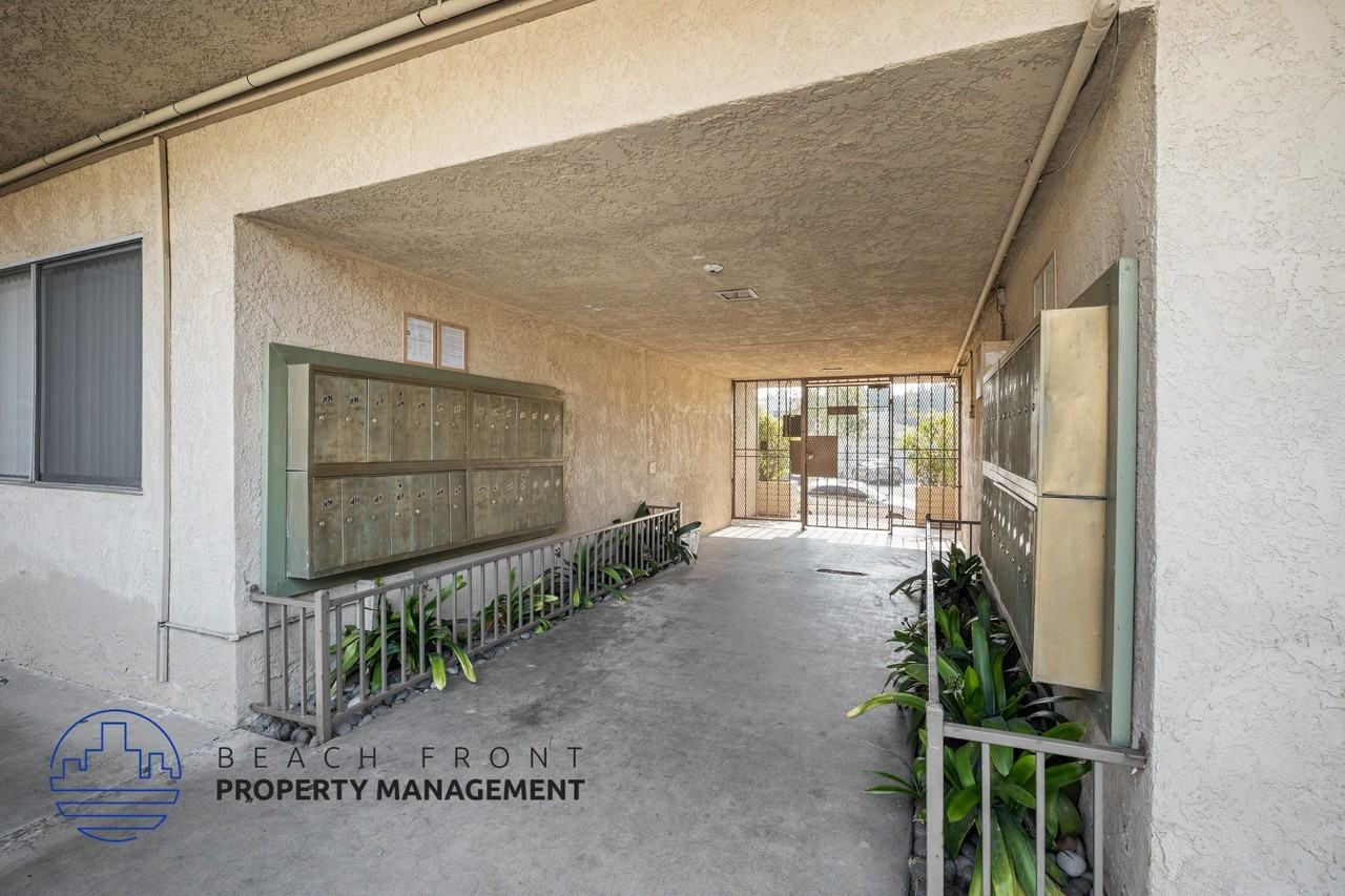 709 N. Inglewood Ave. - Photo 6 of 20