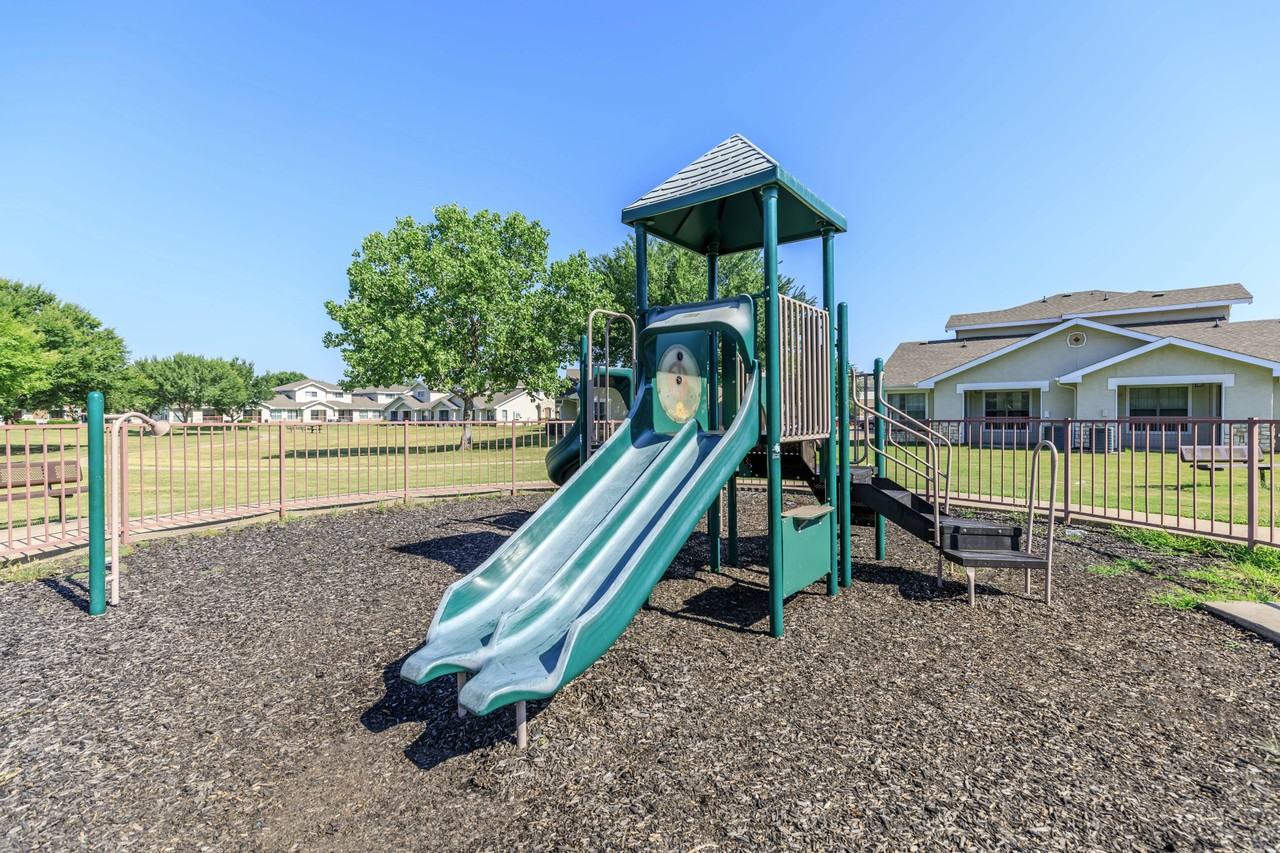 Artiga Apartment Homes - Photo 7 of 14