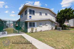 631-635 Grevillea Ave. - Photo 1 of 1
