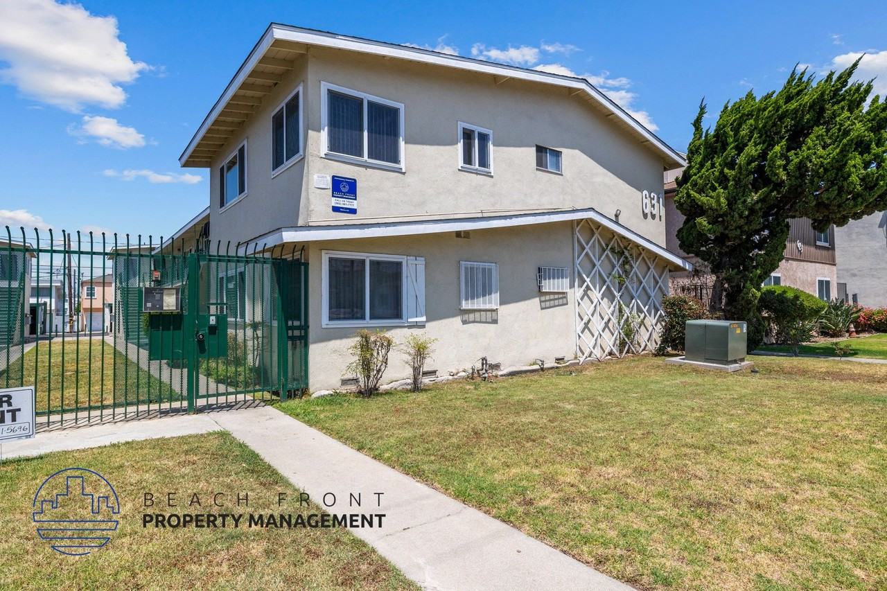 631-635 Grevillea Ave. - Photo 5 of 17