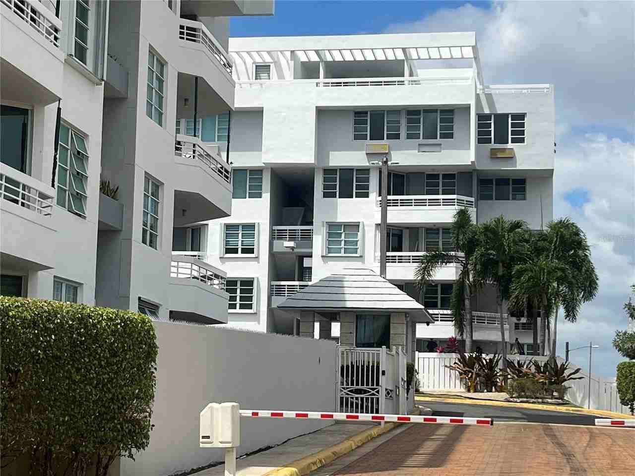 803 AVE JUAN CARLOS DE BORBÓN 803, Guaynabo, PR 00969 3 Bedroom