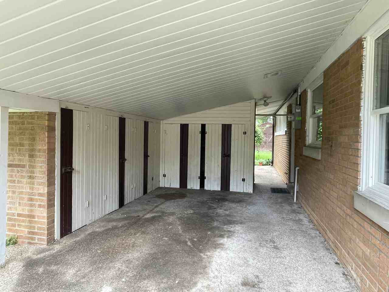 2219 Glendale Avenue - Photo 2 of 24