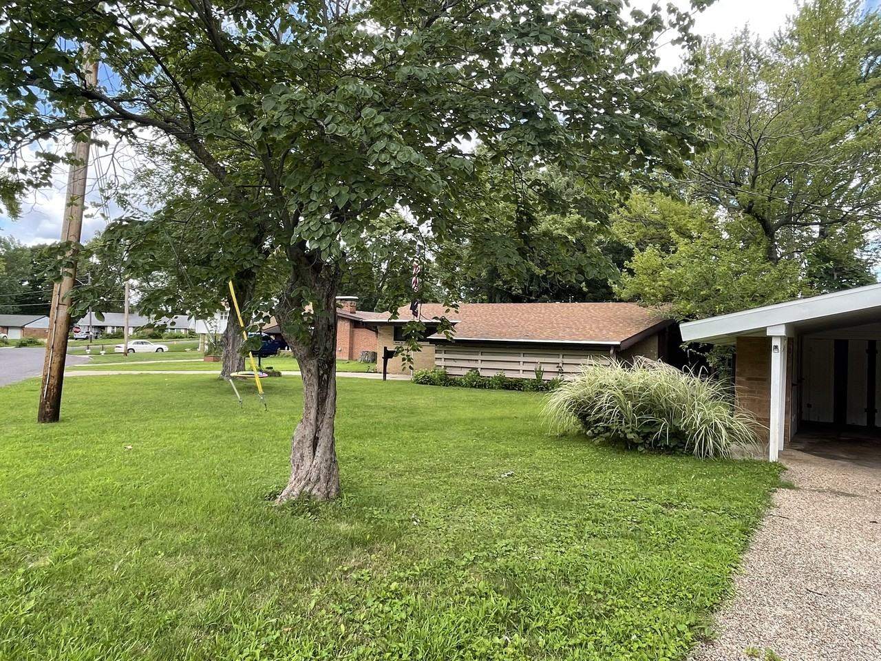 2219 Glendale Avenue - Photo 5 of 24