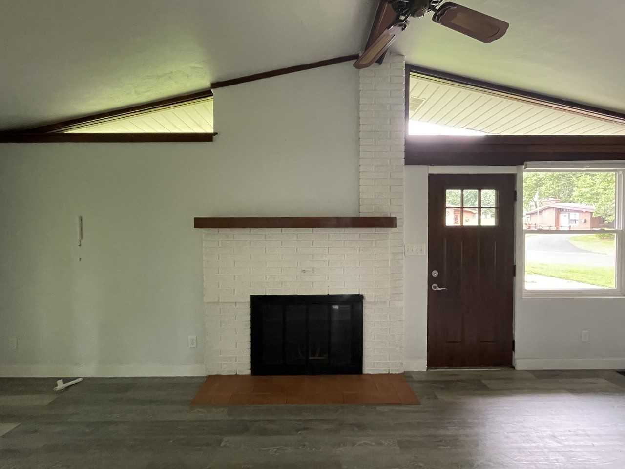 2219 Glendale Avenue - Photo 6 of 24