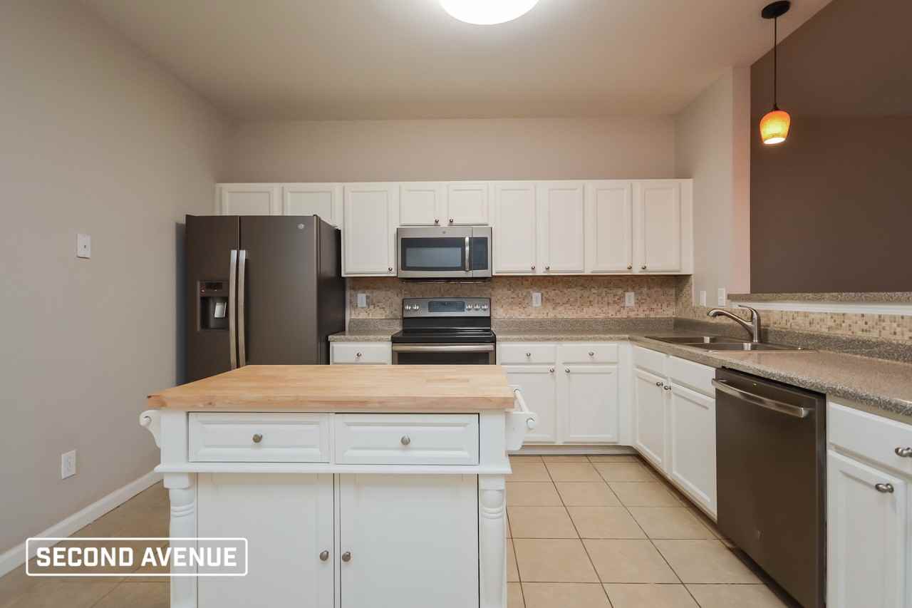 90 Austin Ter - Photo 2 of 12