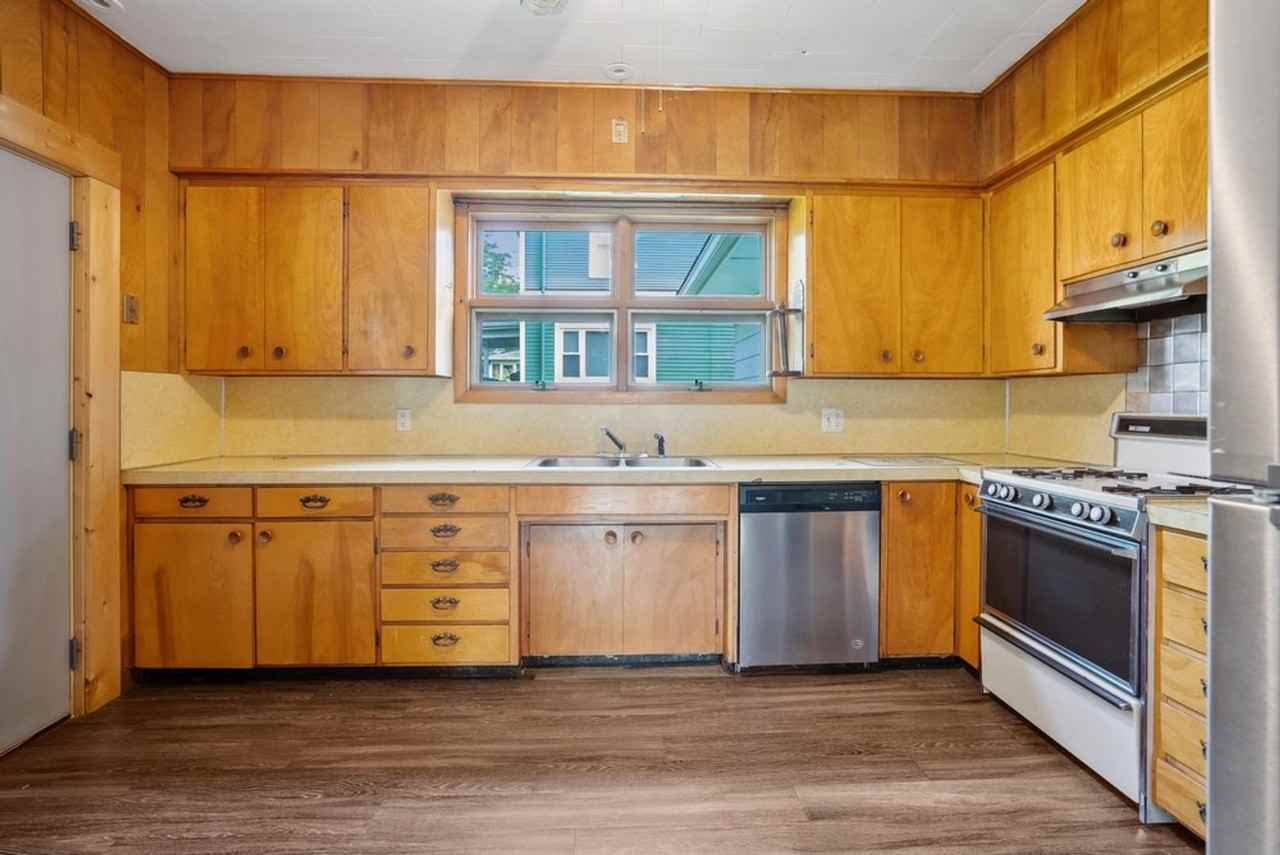 1721 Clay St - Photo 5 of 20