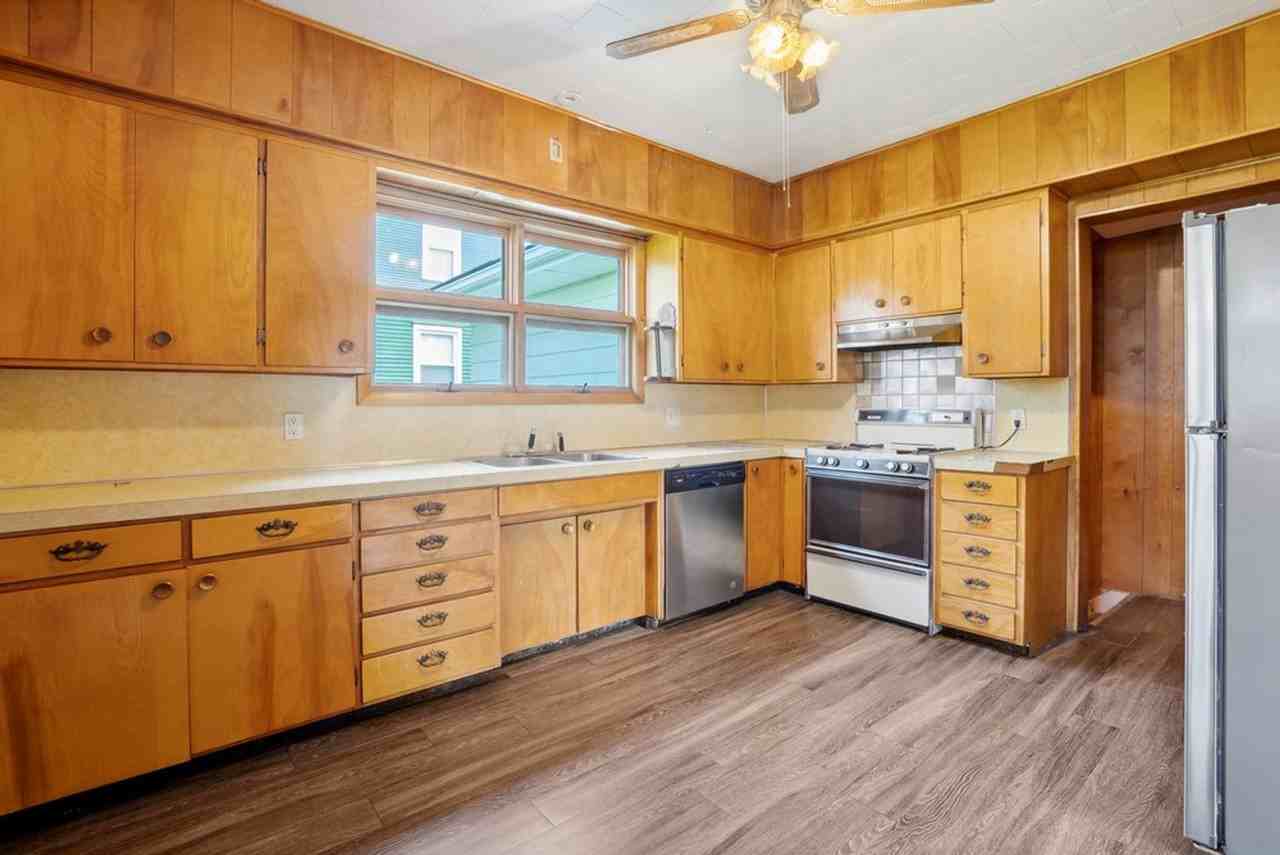 1721 Clay St - Photo 6 of 20