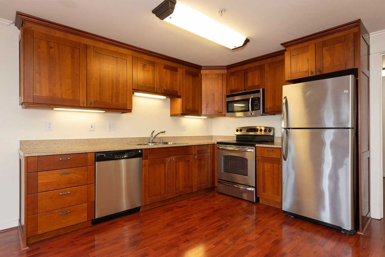 Howard Park Apartments - Photo 7 of 39