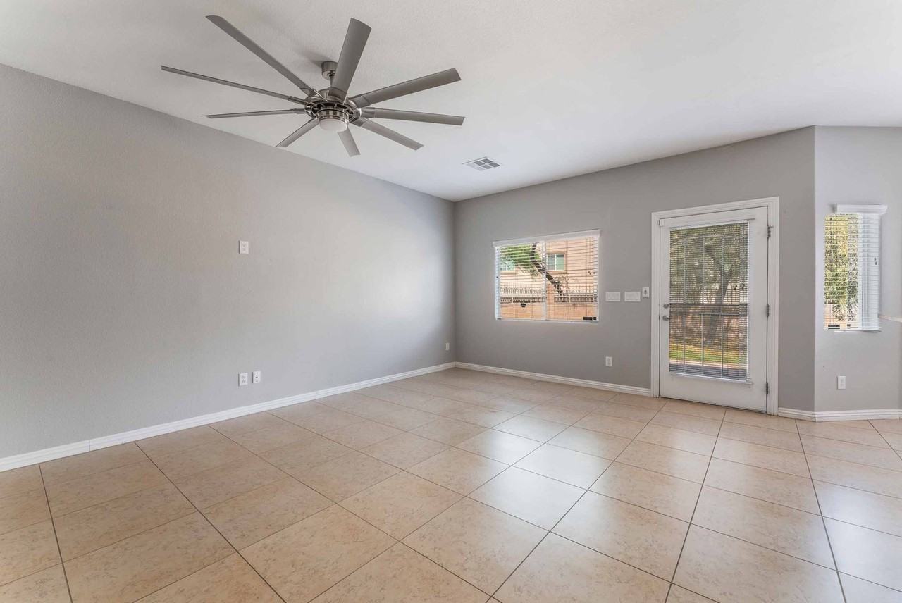 6048 Stern Cove Ct - Photo 4 of 21