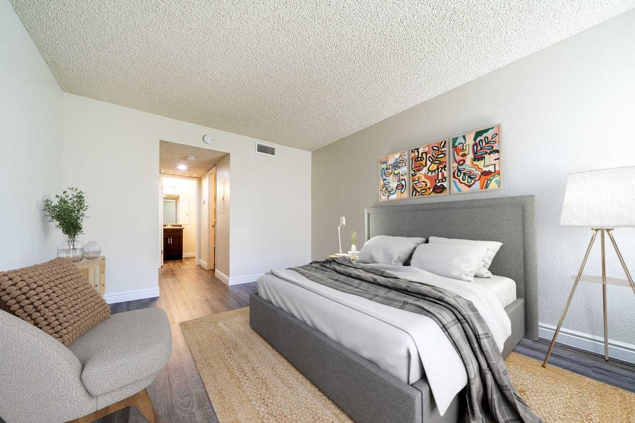 Hidden Hills - Photo 3 of 10