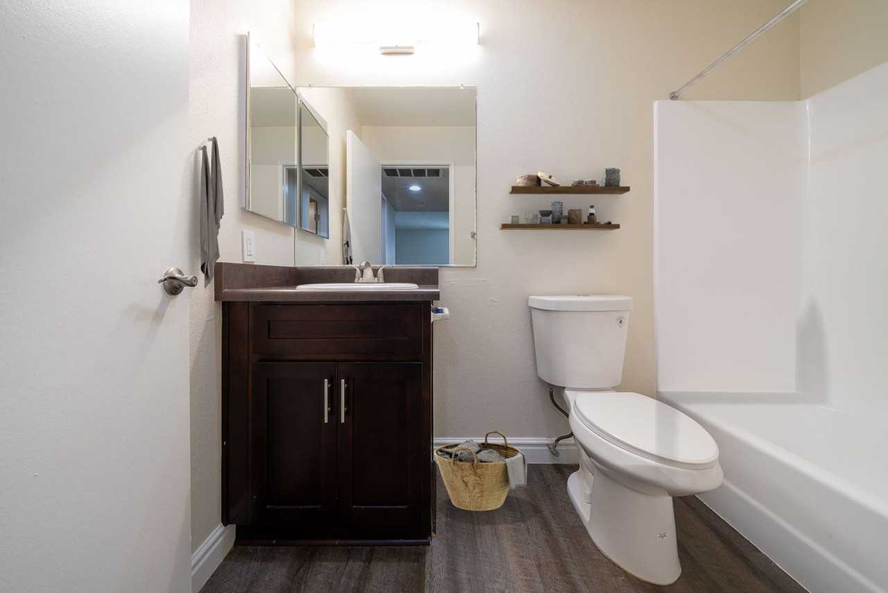 Hidden Hills - Photo 4 of 10