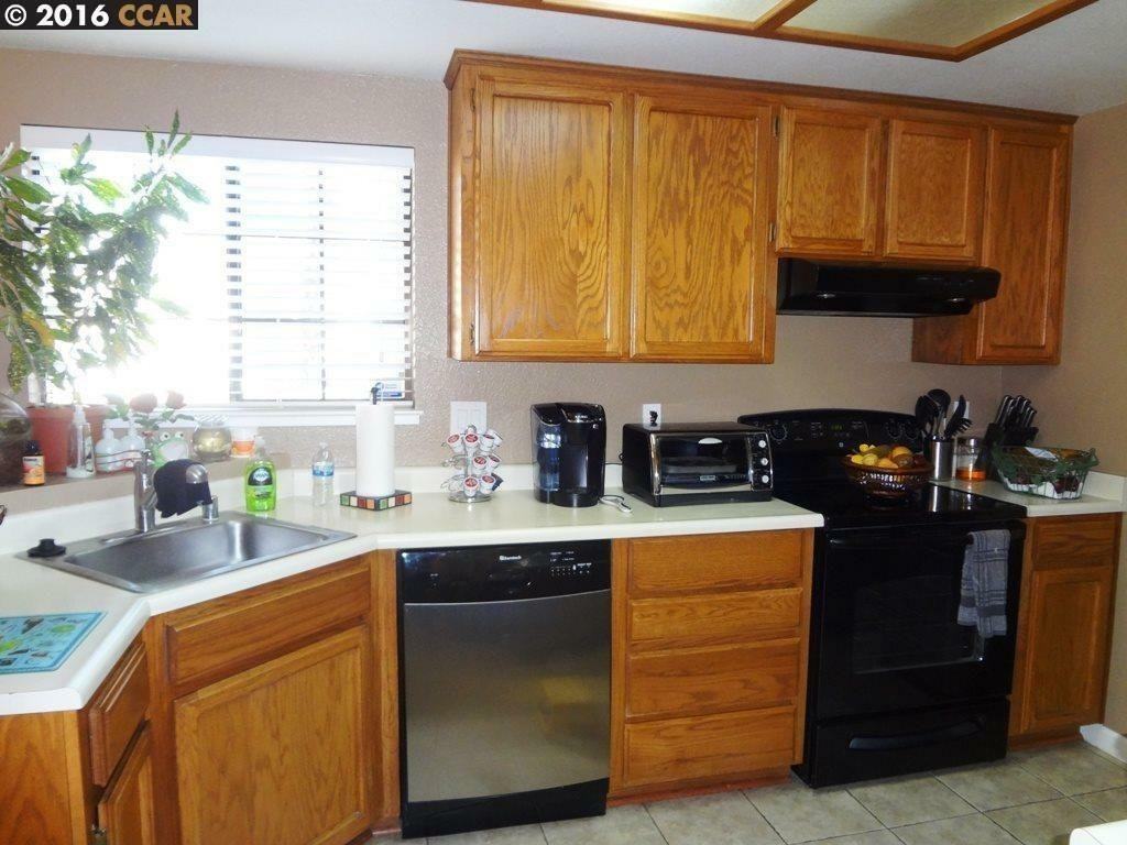 807 Devonwood - Photo 2 of 23