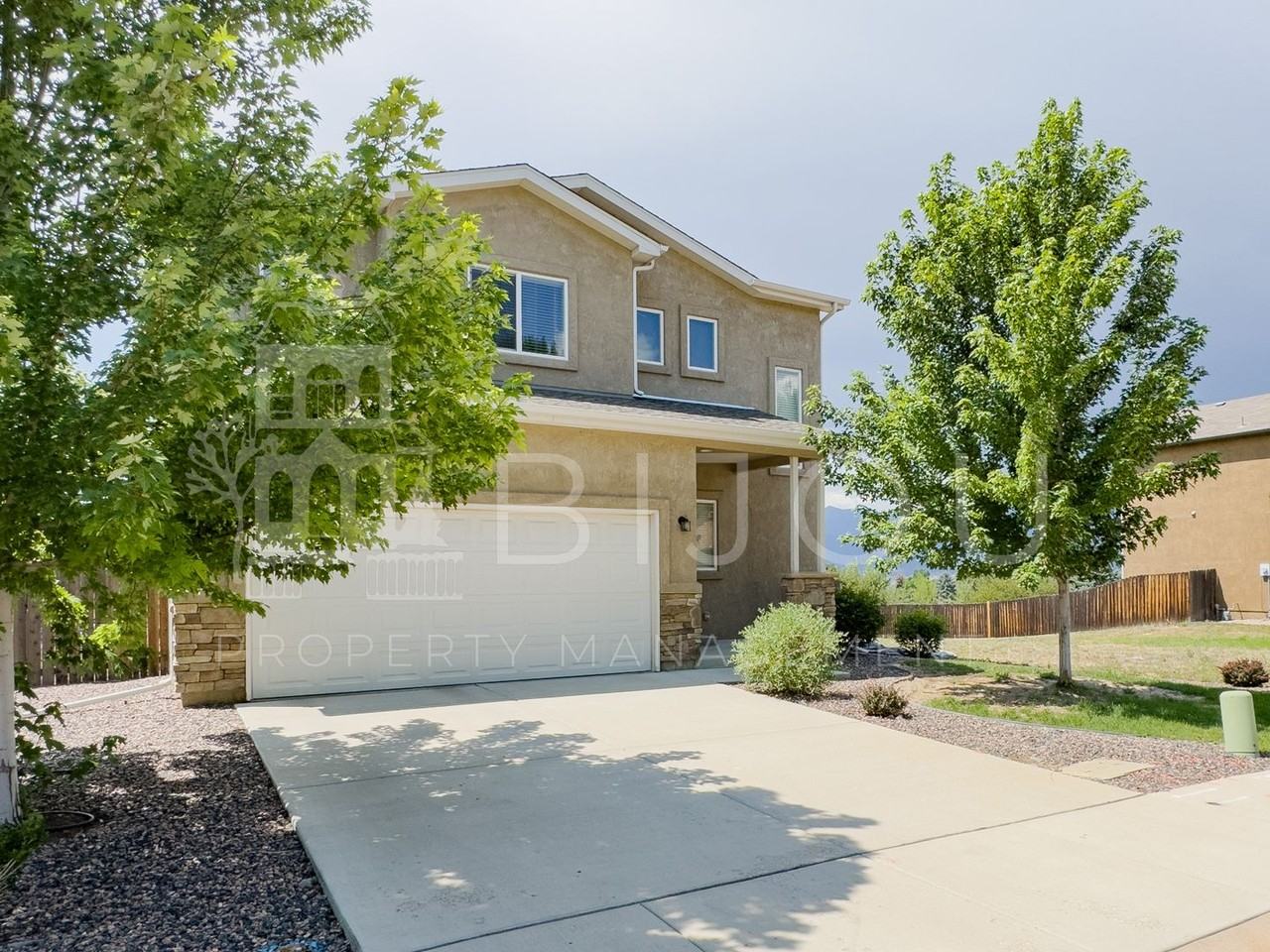 3760 Scott Ln - Photo 3 of 21