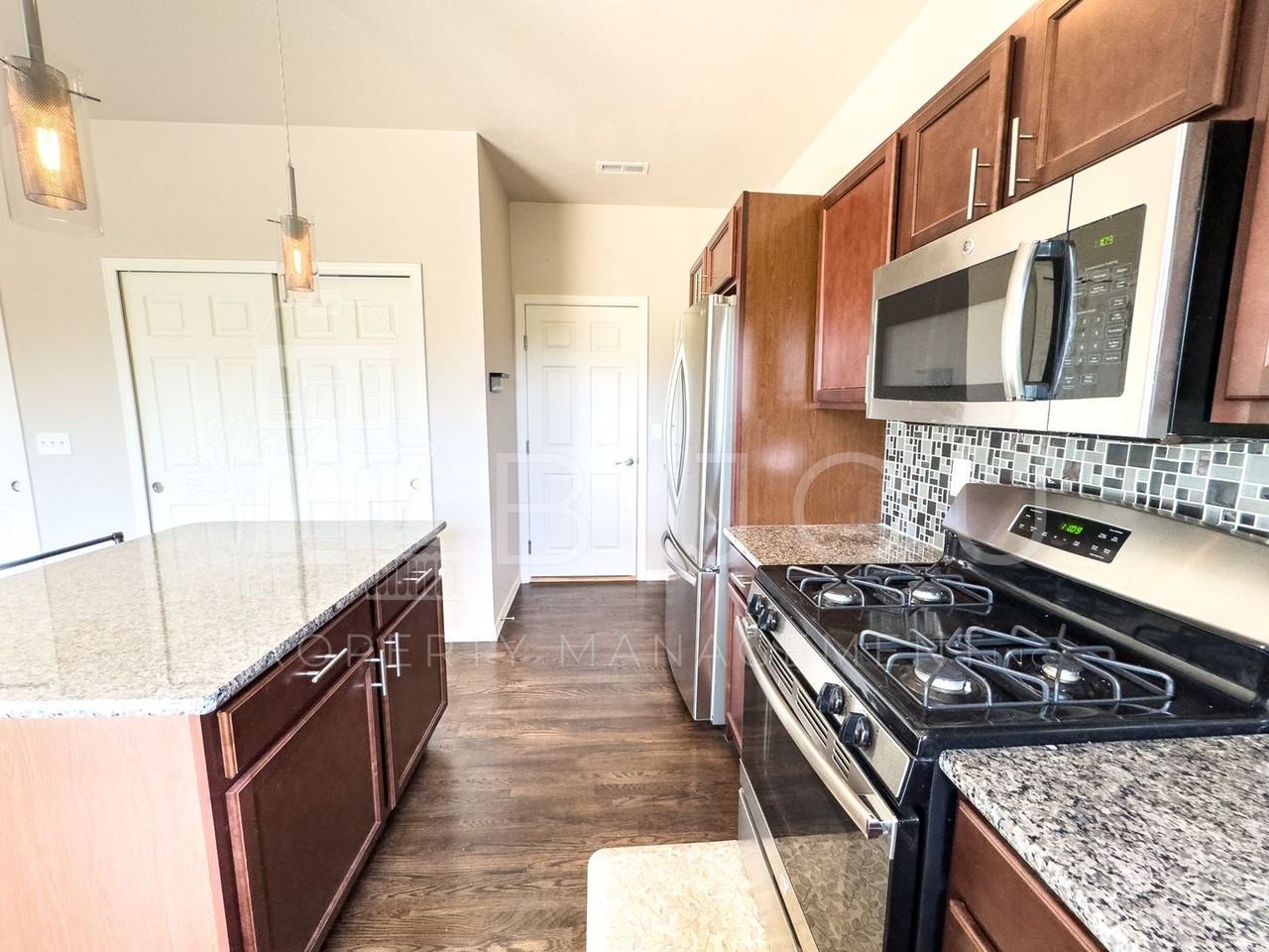 3760 Scott Ln - Photo 6 of 21